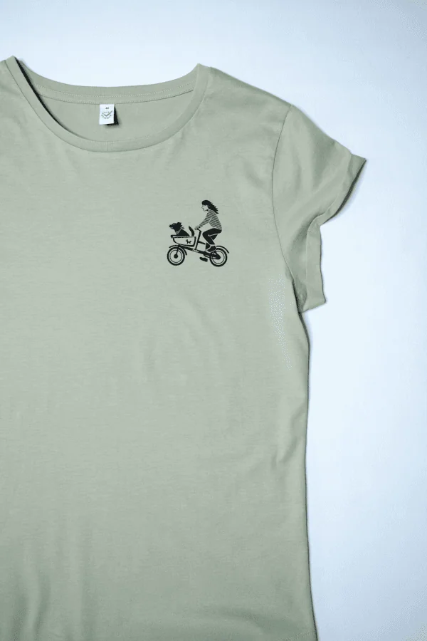 T-Shirt Damen mit aufgerollten Ärmeln Hell-Olive "Hundetaxi" Brust – Bild 4