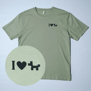 T-Shirt Unisex hell-olive "I Love Dogs" Brust