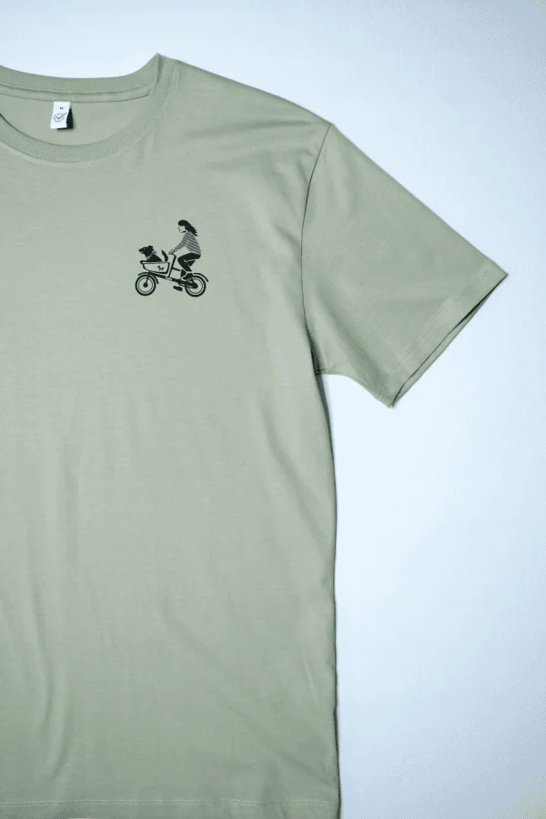 T-Shirt Unisex hell-olive "Hundetaxi" Brust – Bild 4